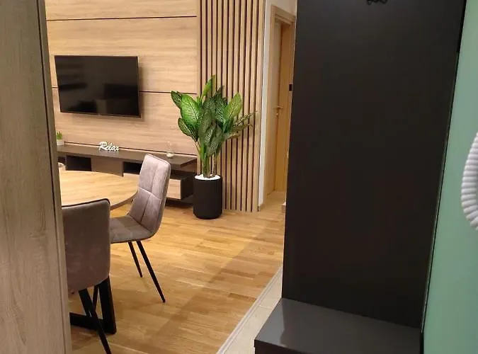 Pinora, Bazen&spa Apartman