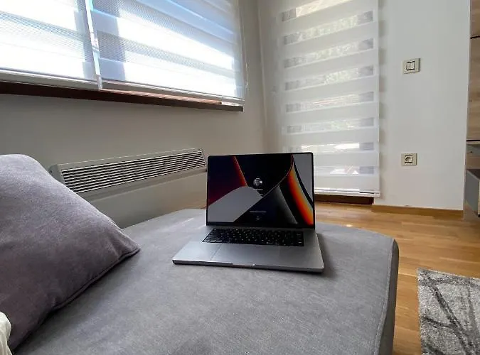 Pinora, Bazen&spa Apartman *